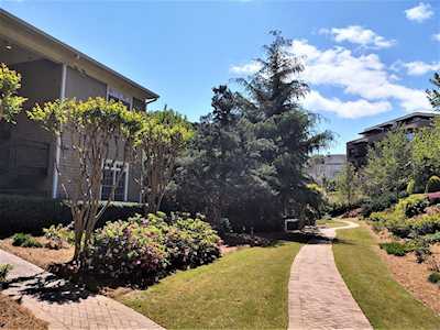 320 Creek View Ln Roswell, GA 30075