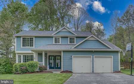 8009 Gold Cup Ln Bowie, MD 20715