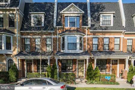 676 Kenneth St NE Washington, DC 20017