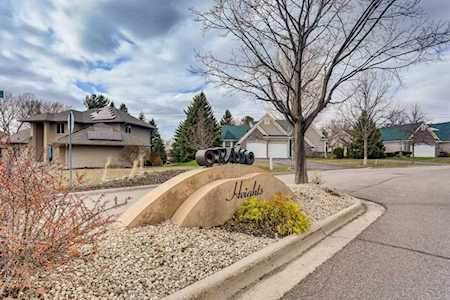 2987 Highpointe Curve Roseville, MN 55113