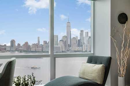 77 Hudson St #2903 Jersey City, NJ 07302