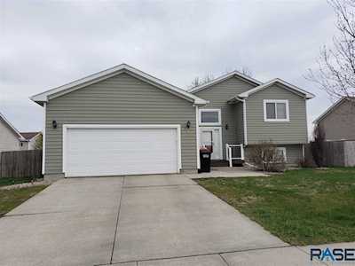 1417 W Meadowbrook Trl Brandon, SD 57005