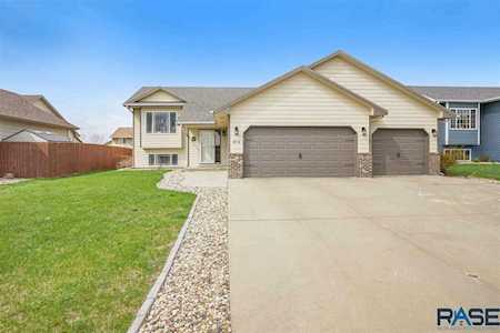 614 St. Jerome St Harrisburg, SD 57032