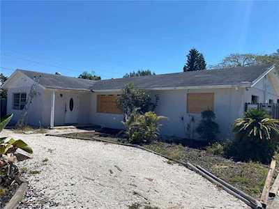 715 60th St NW Bradenton, FL 34209
