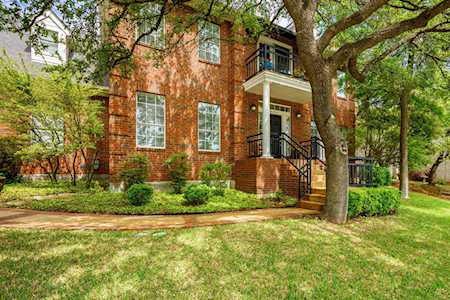 6900 Rain Creek PKWY Austin, TX 78759