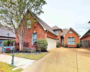 1988 Almadale Pl Collierville, TN 38139