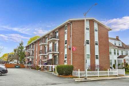 36 Essex St #10 Saugus, MA 01906