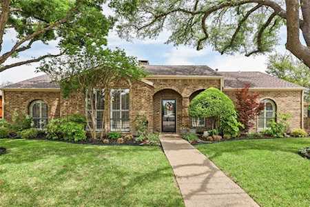 6209 La Cosa Drive Dallas, TX 75248