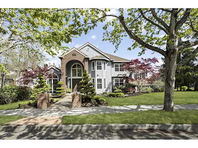 2880 Beacon Hill Dr West Linn, OR 97068