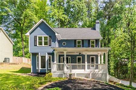 4238 Glenforest Way NE Roswell, GA 30075