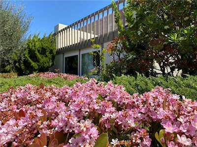 33 Cresta Verde Dr Rolling Hills Estates, CA 90274