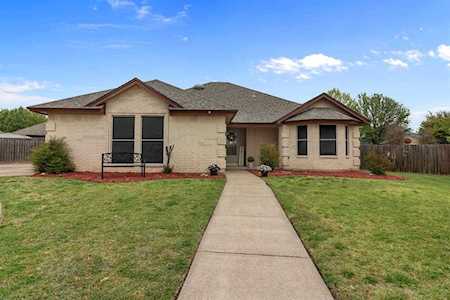 101 Saint James Court Rhome, TX 76078