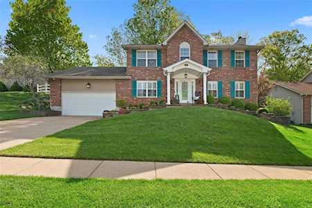 2947 Bayberry Ridge Dr St Louis, MO 63129