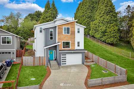 2102 S Ainsworth Ave Tacoma, WA 98405