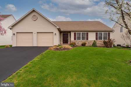 148 Cacoosing Dr N Reading, PA 19608