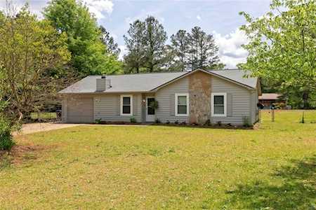 4491 Fairfax Place Powder Springs, GA 30127