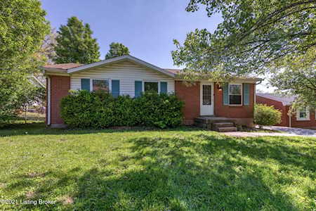 6803 Michael Dr Crestwood, KY 40014