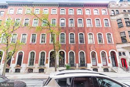 1818 Spruce St #3F Philadelphia, PA 19103