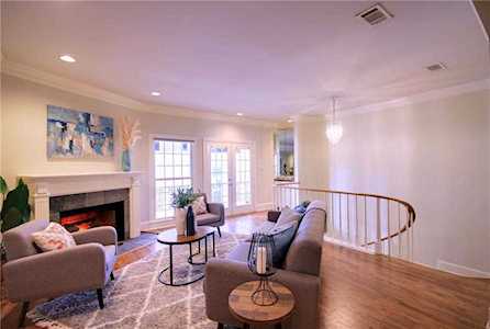 706 West Ave #B Austin, TX 78701