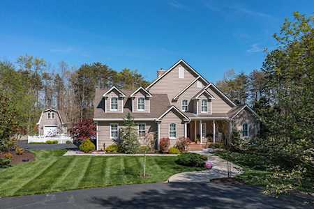 100 Bobolink Fincastle, VA 24090