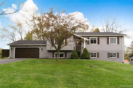 9837 Walfran Dr Brighton Twp, MI 48114