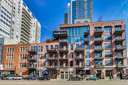 300 W Grand Ave #213 Chicago, IL 60654