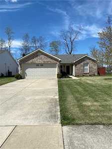 718 Runnymede Ct Greenfield, IN 46140