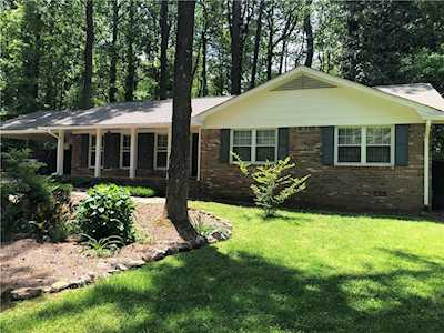 453 Ben Ave SW Lilburn, GA 30047
