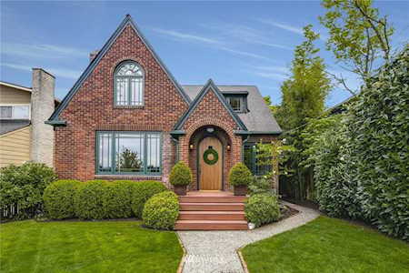 10042 California Ave SW Seattle, WA 98146
