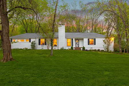 4613 Belmont Park Ter Nashville, TN 37215
