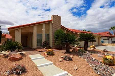 8640 Cremona Dr Las Vegas, NV 89117