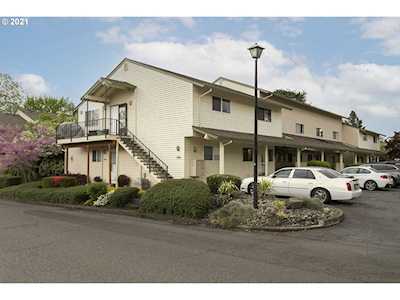 12034 N Jantzen Beach Ave #49 Portland, OR 97217