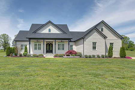 427 Carters Creek Pike Columbia, TN 38401