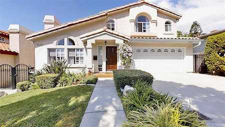 1967 Raymond Ave Signal Hill, CA 90755