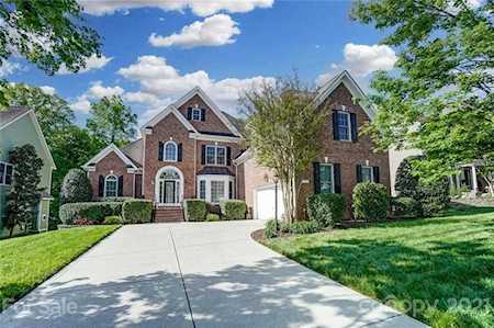 1208 Flat Heads Ln Waxhaw, NC 28173