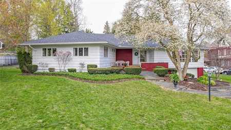 111 Marvelle Rd Dewitt, NY 13066