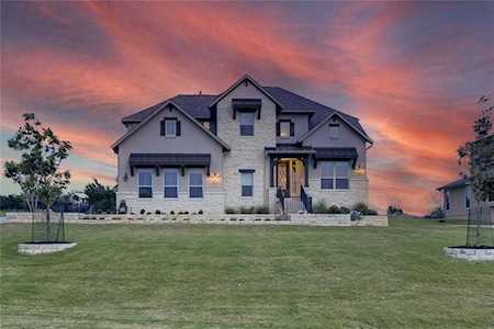 668 Bluff Woods DR Driftwood, TX 78619
