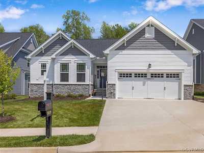 9019 Blooming Ct Chesterfield, VA 23832