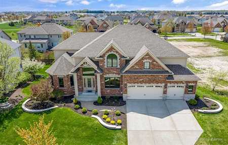 27021 N Rustic Wood Ln Plainfield, IL 60585