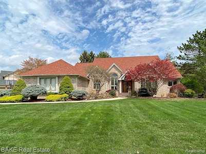 11888 Fox Ridge Dr Plymouth Twp, MI 48170