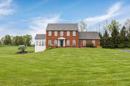 140 Waters Edge Drive Hebron, OH 43025