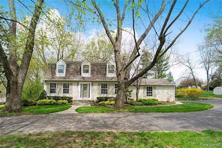 5322 Owen Rd Fenton Twp, MI 48451