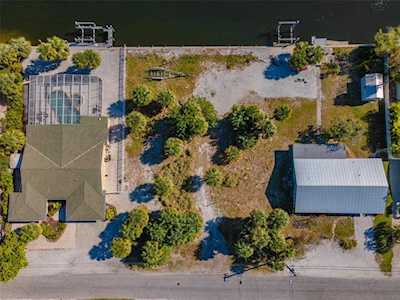 229 Willow Ave Anna Maria, FL 34216