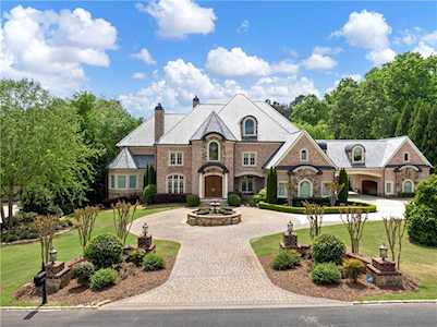 5162 Legends Dr Braselton, GA 30517