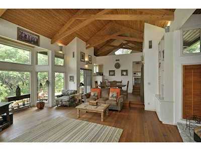 4 Little Bend DR West Lake Hills, TX 78746
