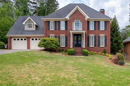 1479 Fallsbrook NW Acworth, GA 30101