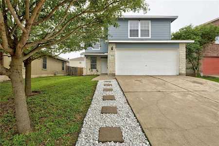 6608 Ferrystone PASS Del Valle, TX 78617