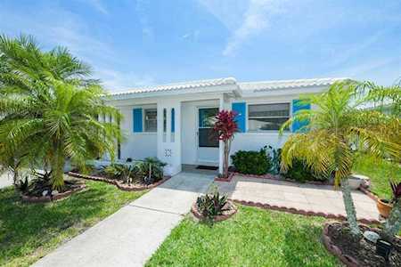676 Spanish Dr N Longboat Key, FL 34228