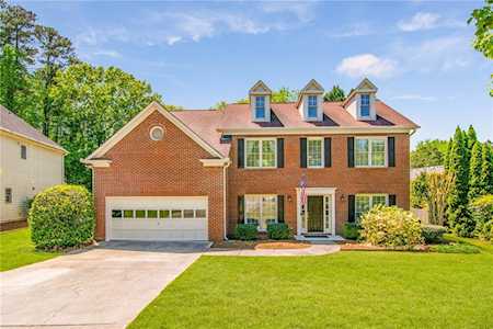 9645 Knollcrest Blvd Alpharetta, GA 30022