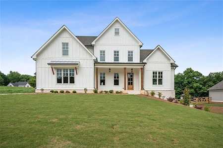 124 Creekview Ln Canton, GA 30115